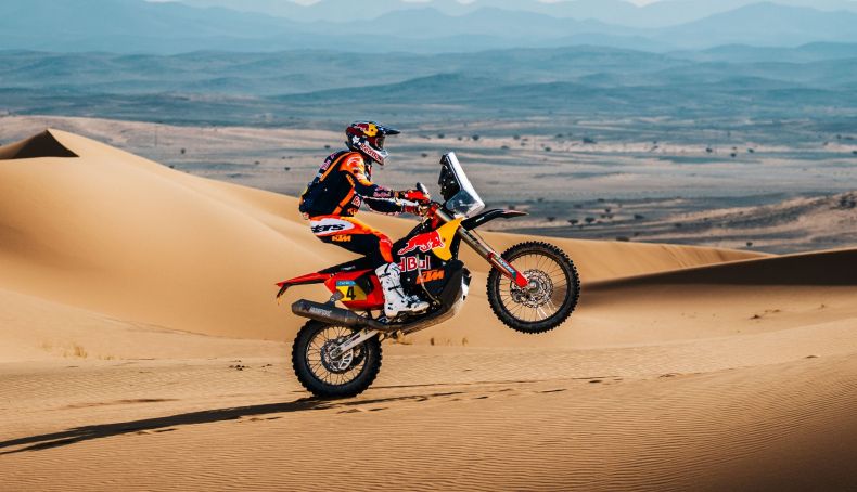 Dakar 2025: Daniel Sanders faz história e conquista o título com KTM