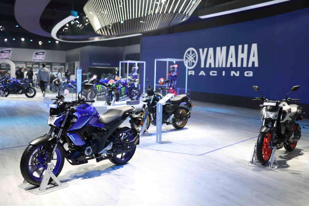 Yamaha Inova com a FZ-S Hybrid na Bharat Mobility Expo 2025