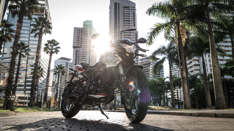 Bajaj celebra novo marco histórico no Brasil: 20 mil motos emplacadas