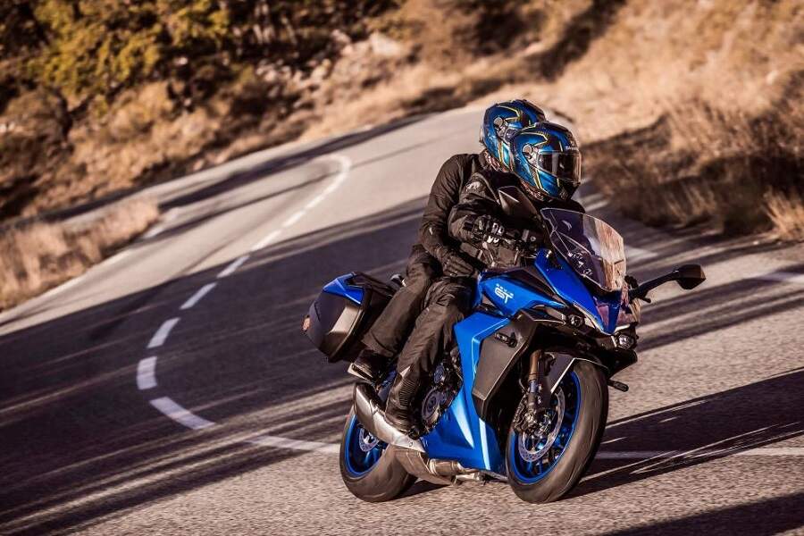 Suzuki GSX-S1000GT une conforto e potência com desconto de R$ 10 mil