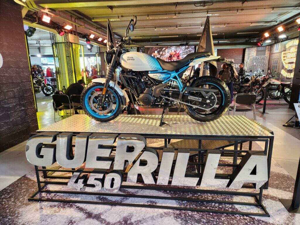 Royal Enfield Guerrilla 450 surge no Brasil; lançamento em breve