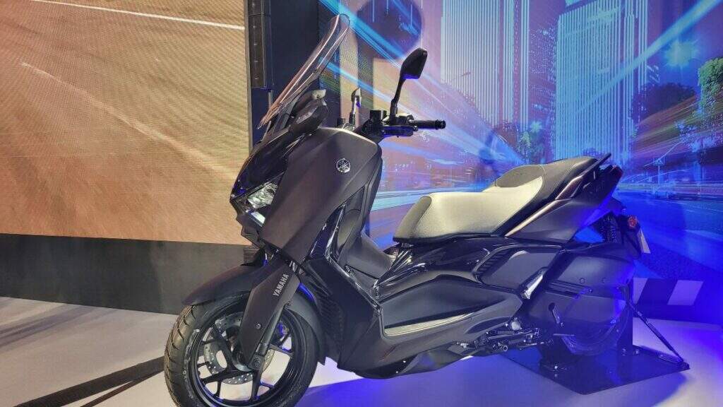 Yamaha XMAX 300 Connected lançado no Brasil por R$ 37.990