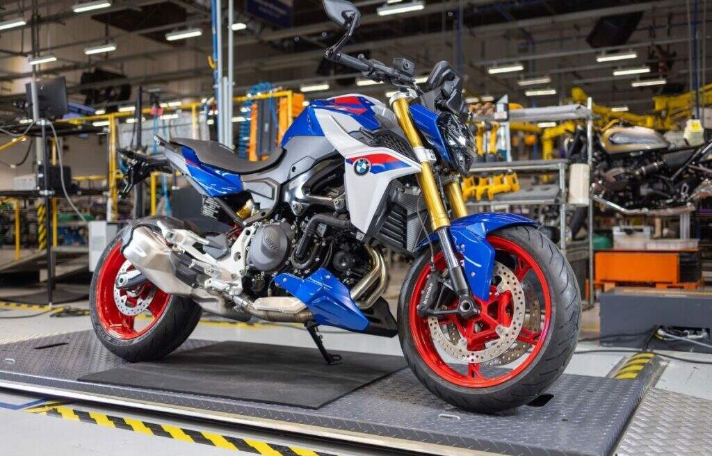 Nova BMW F 900 R começa a ser produzida em Manaus