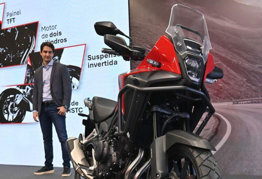 Honda NX 500 2026 estreia oficialmente no Brasil por R$ 45.800
