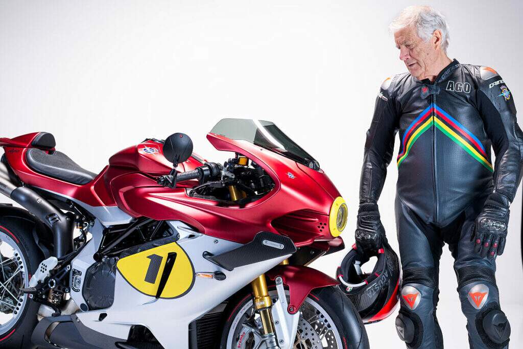 MV Agusta Superveloce 1000 Ago é nova homenagem para lenda das pistas