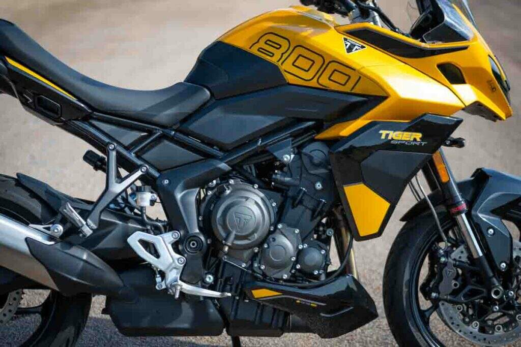 Triumph Tiger Sport 800 é a nova crossover que equilibra aventura, esportividade e conforto