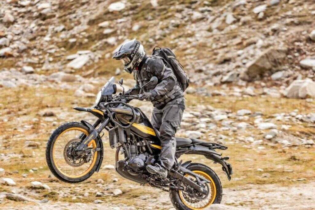Royal Enfield Himalayan 450 é sucesso de vendas no Brasil e lidera ranking das Maxitrail