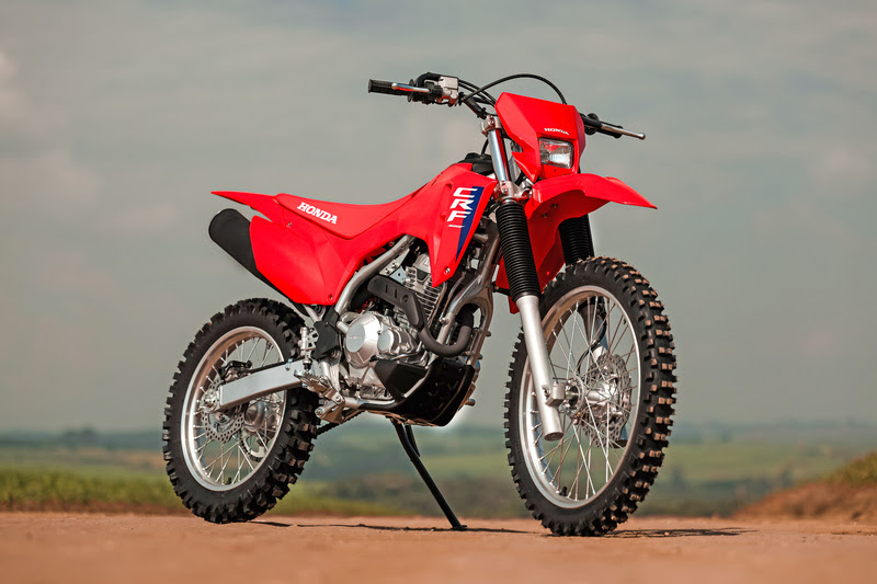 Honda CRF 300F 2026 chega em setembro; confira preço e detalhes