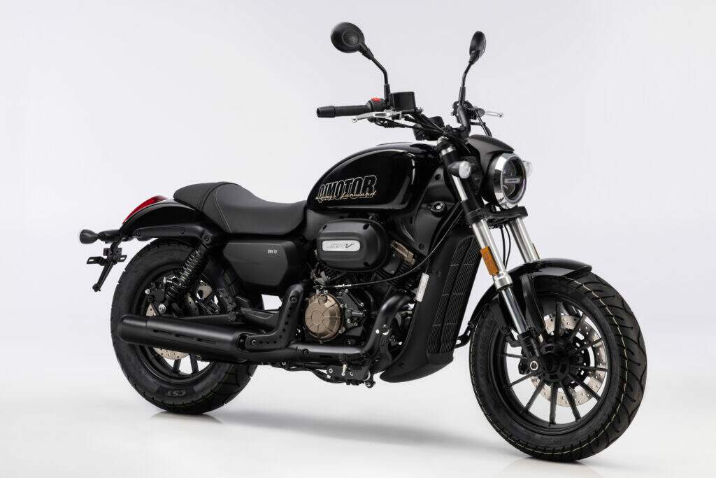 Conheça a SRV 12, custom acessível da chinesa QJ Motor com motor V-Twin