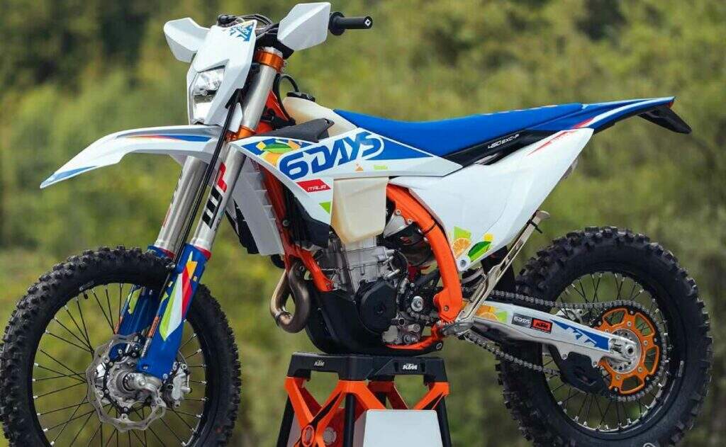 KTM EXC 6DAYS 2026: enduro de competição com toque italiano