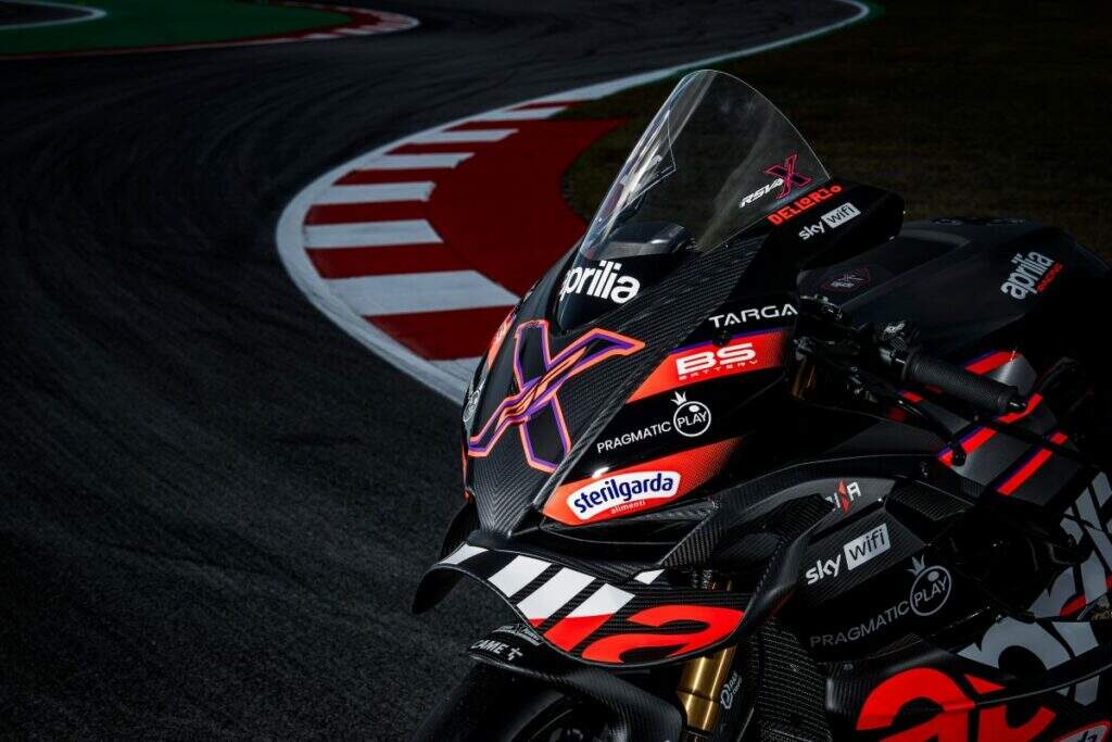 Esportiva de R$ 600 mil da Aprilia com DNA da MotoGP está esgotada