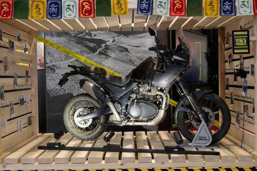 Royal Enfield adia lançamento da Himalayan 750 para 2026