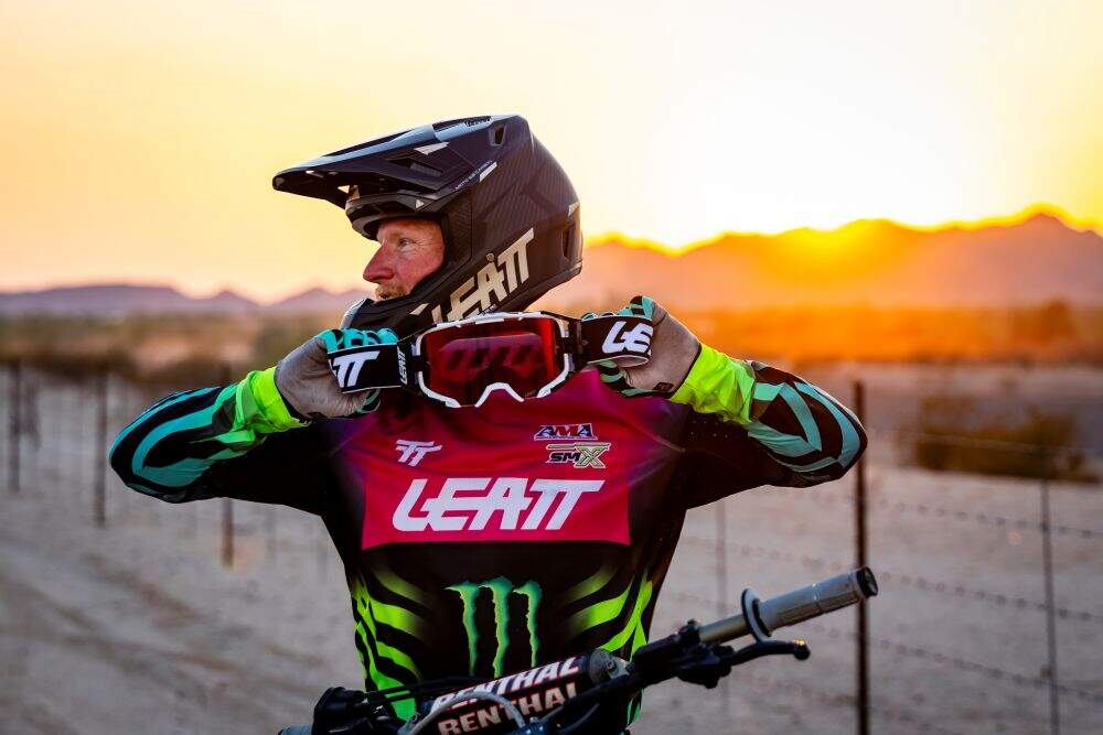 Coleção Leatt Moto 5.5 2026 chega ao Brasil oferecendo desempenho e leveza