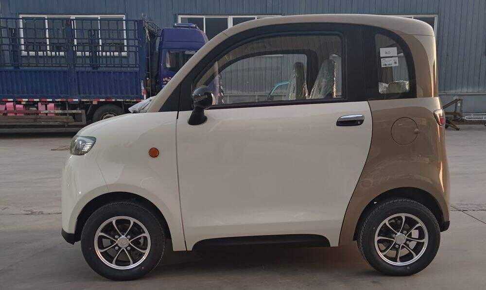 Além dos scooters: Aima terá mini carro elétrico no Brasil em 2026