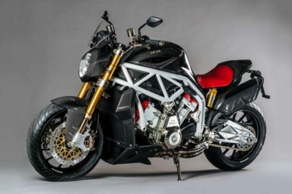 FGR 2500 V6 Midalu é o auge da exclusividade artesanal tcheca com motor V6 2.500