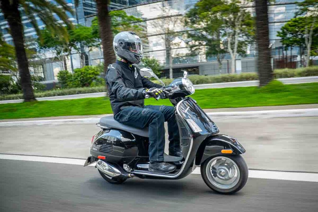 Vespa GTS 300: estilo e tradição têm preço de R$ 82.800