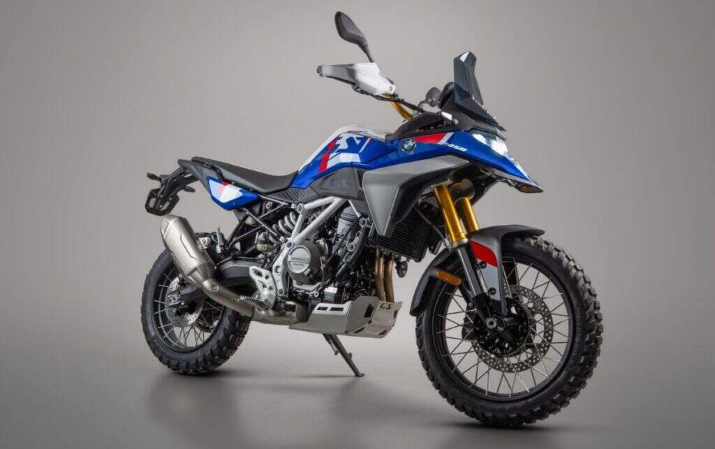 BMW F 450 GS estreia em 2026 e aquece segmento trail