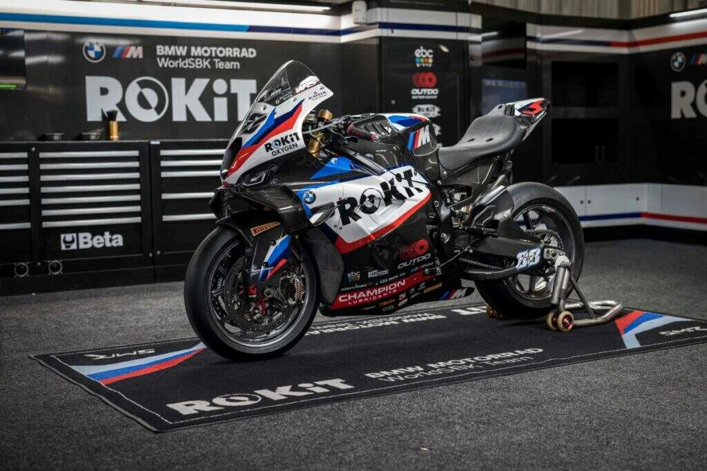 ROKiT BMW Motorrad WorldSBK 2026: a busca pelo Hat-Trick com cor branca e DNA de MotoGP