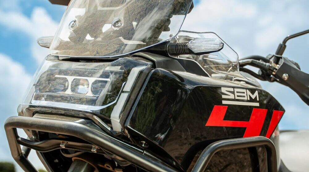 SBM 400SS lançada oficialmente no Brasil pela Shineray; preço, fotos e detalhes