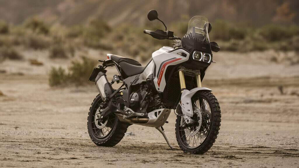 Ducati apresenta nova geração da DesertX; confira mais detalhes
