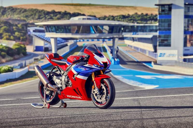 Honda apresenta nova CBR1000RR-R Fireblade SP 2026