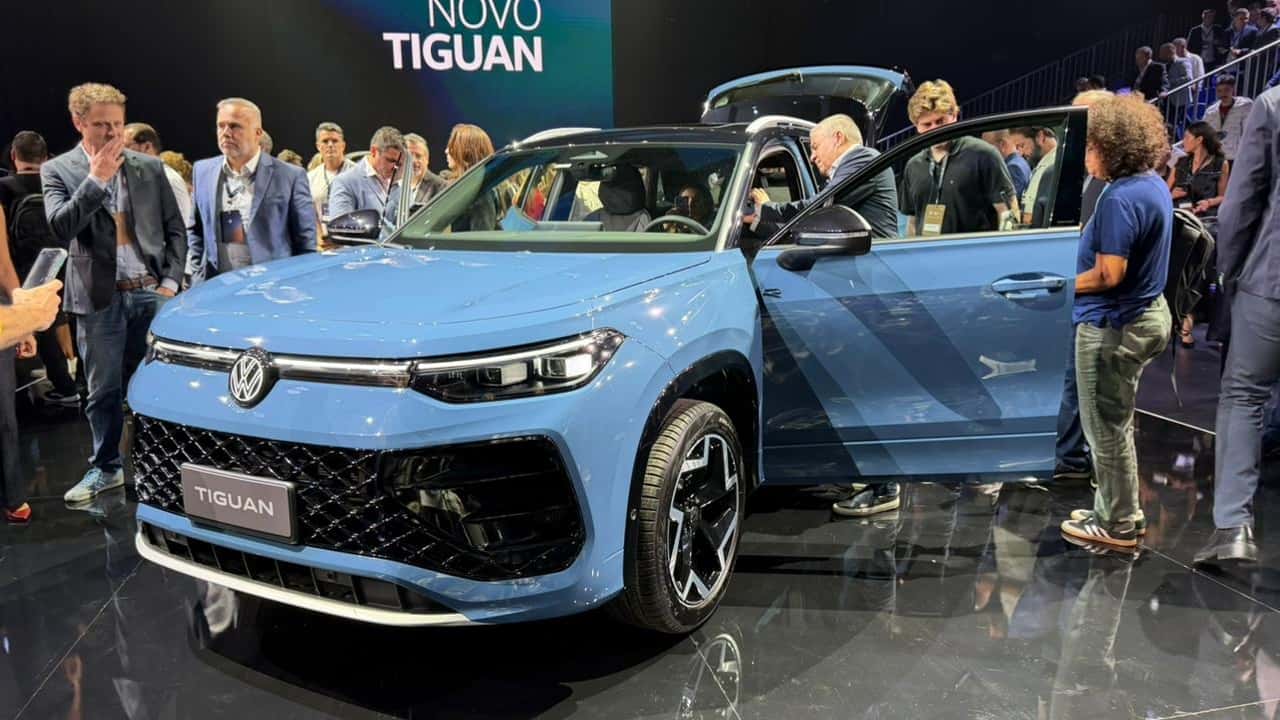 VW lança Tiguan 2026 com motor 2.0 Turbo de 272 cv e preço de R$ 299.990